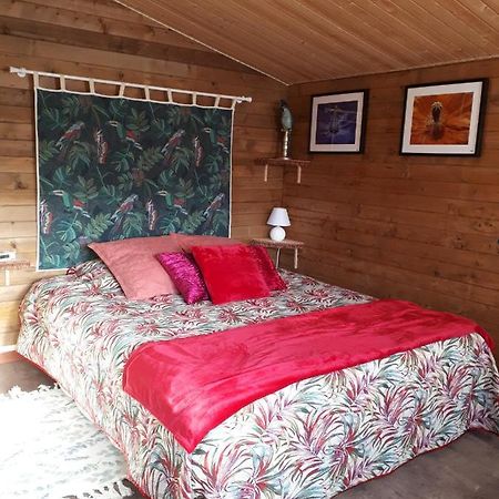 Le Cruzoul Bed & Breakfast Saint-Daunes Luaran gambar